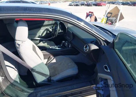 2016 Chevrolet Camaro 1Lt z USA, uszkodzony, nr VIN 1G1FB1RS5G0184630